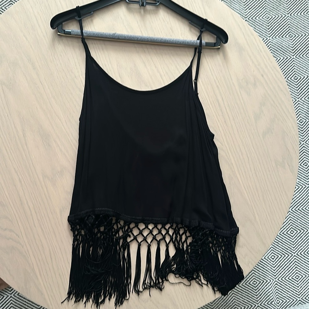 FRINGE BLACK TOP